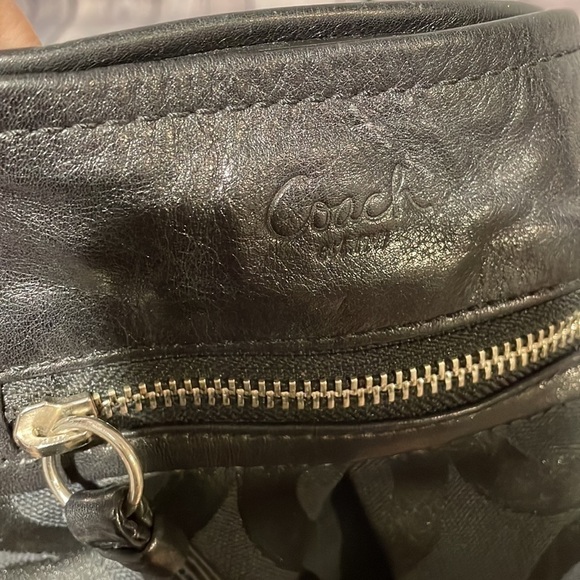 Coach All Black Leather handle Shoulder Bag - Picture 5 of 9